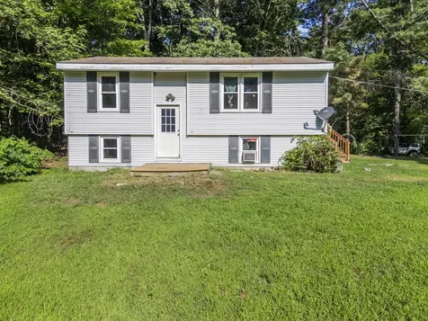 62 Emery Circle Buxton ME 04093