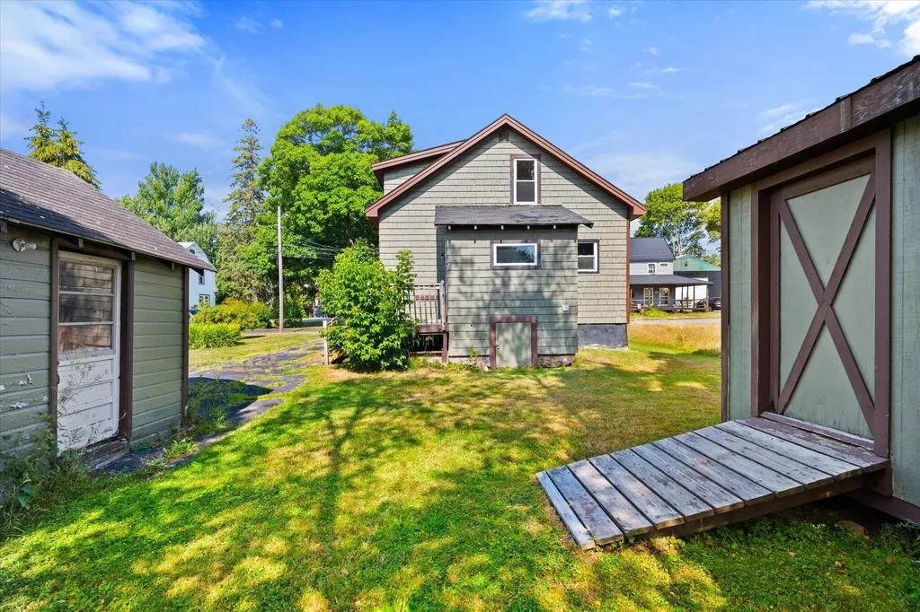 30 Munroe Street Bangor ME 04401