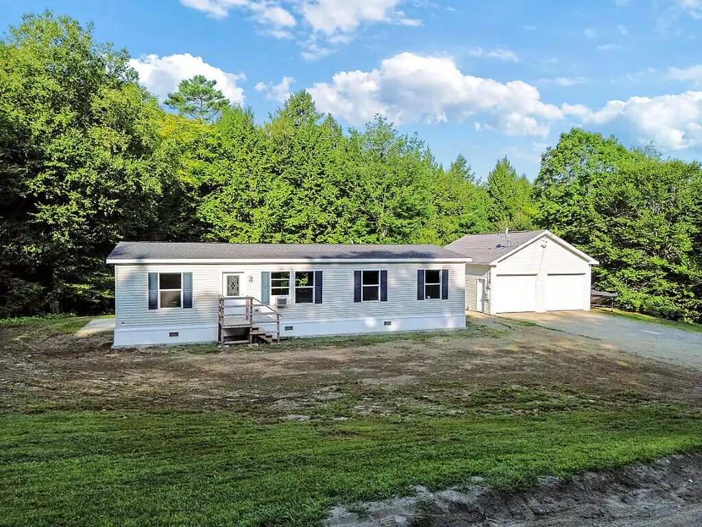 22 Old Route 133 Winthrop ME 04364