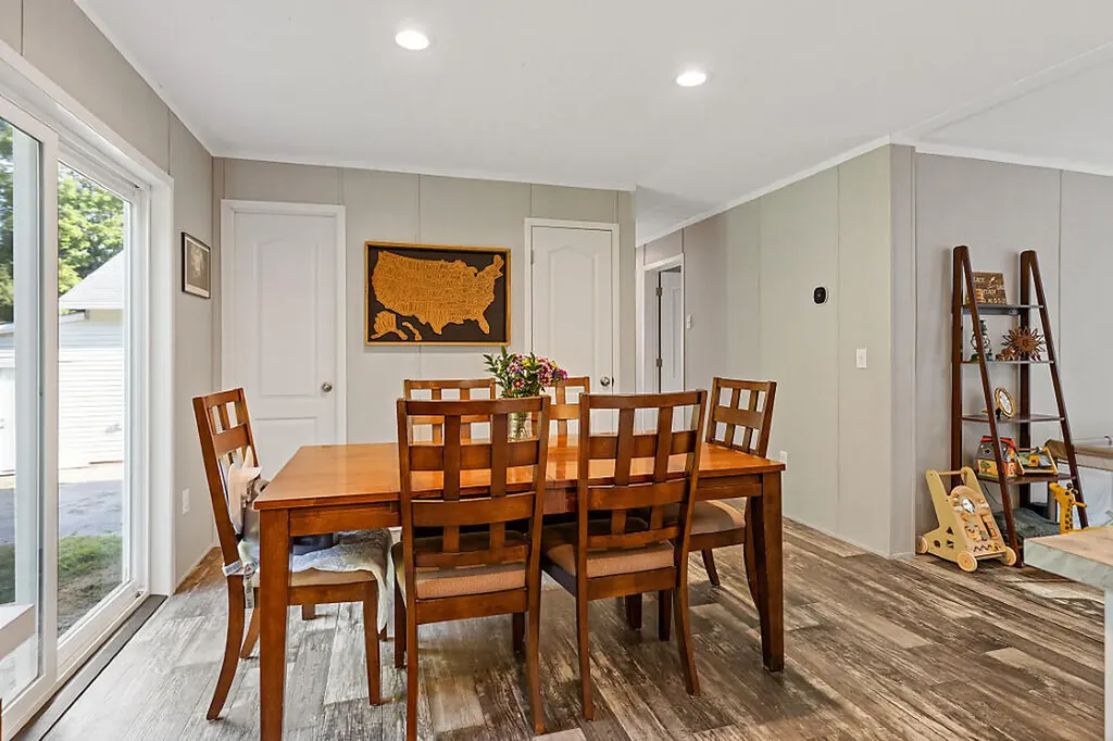 22 Old Route 133 Winthrop ME 04364
