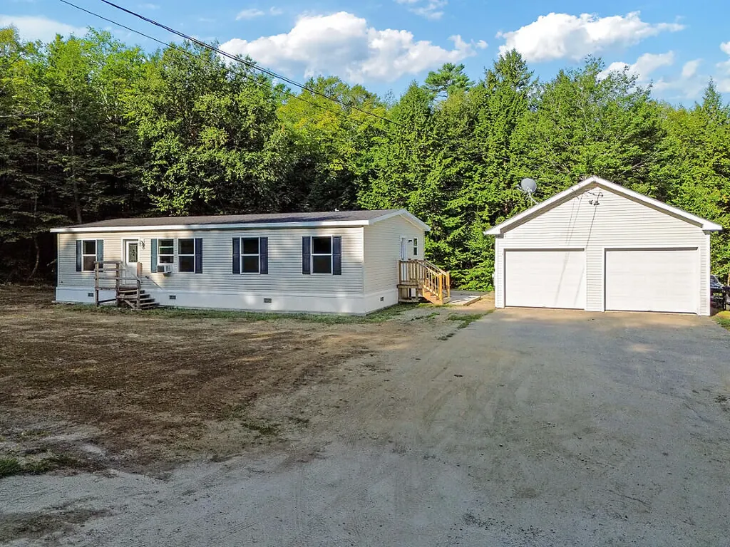 22 Old Route 133 Winthrop ME 04364