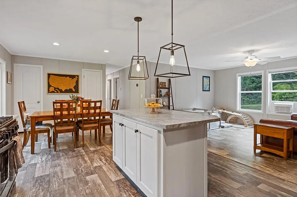 22 Old Route 133 Winthrop ME 04364