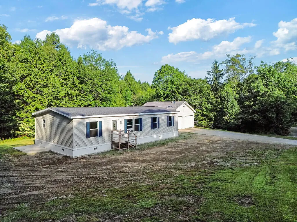 22 Old Route 133 Winthrop ME 04364