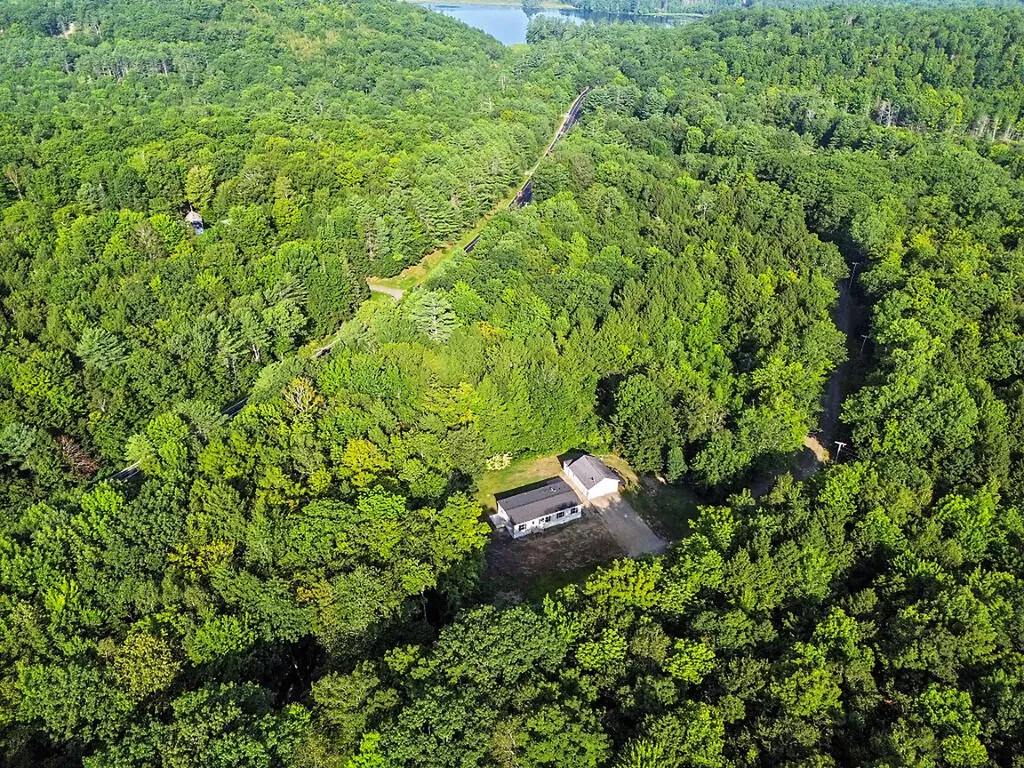 22 Old Route 133 Winthrop ME 04364