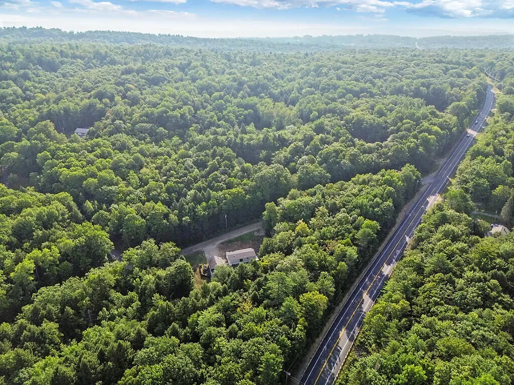 22 Old Route 133 Winthrop ME 04364
