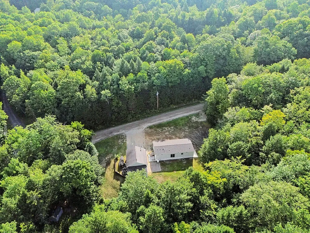 22 Old Route 133 Winthrop ME 04364