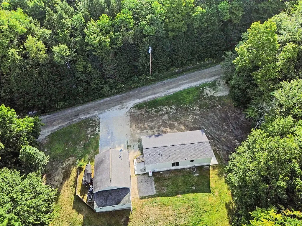 22 Old Route 133 Winthrop ME 04364
