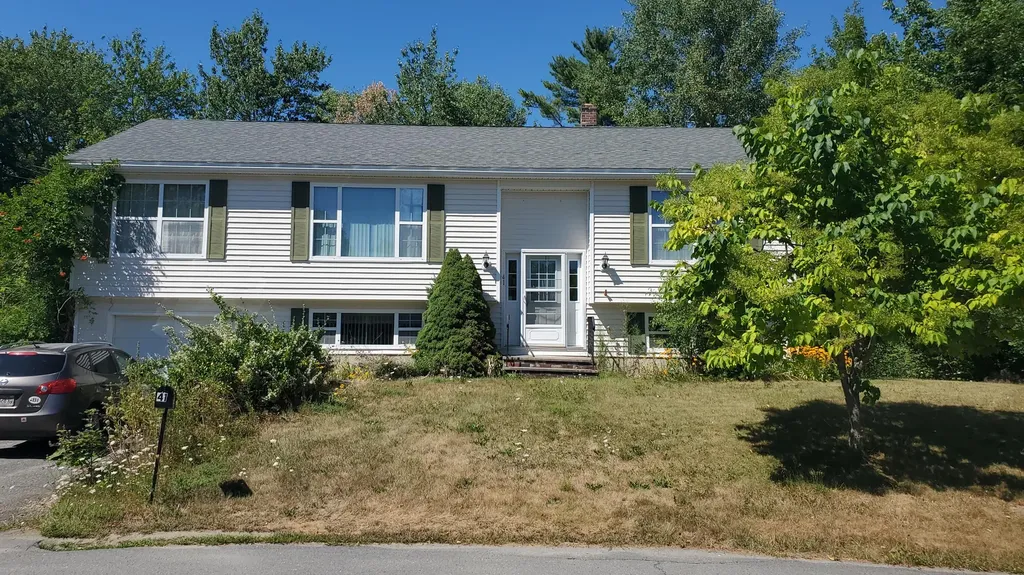 41 Dana Drive Bangor ME 04401