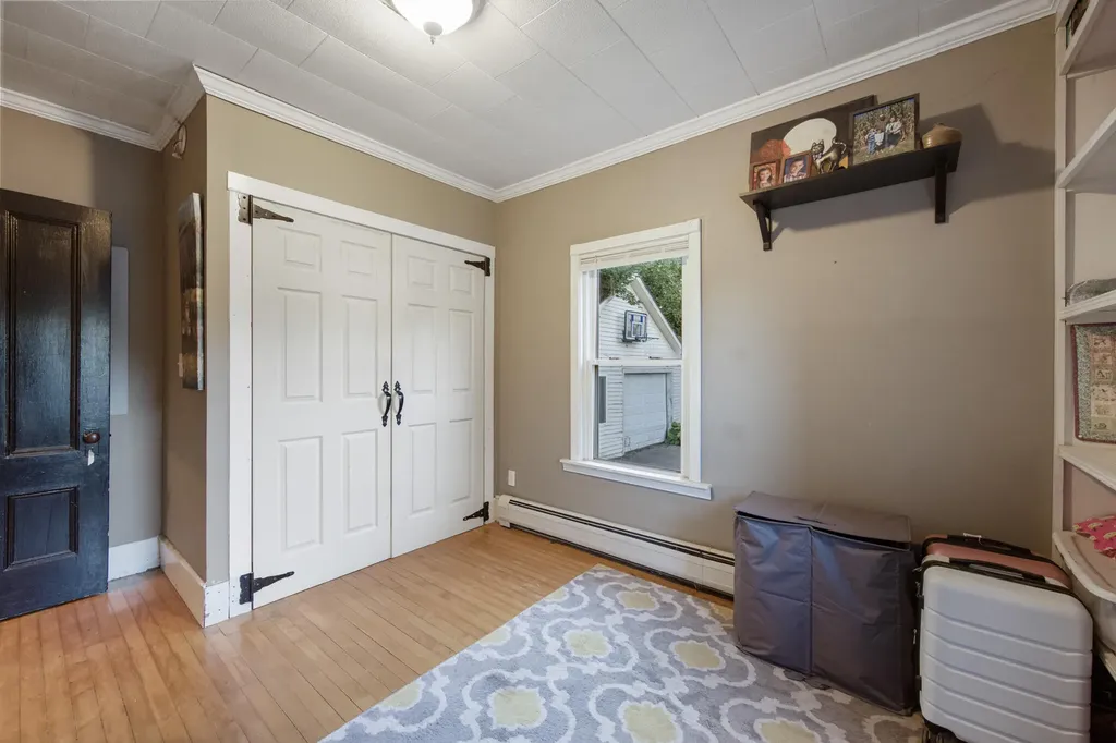 8 Grove Street Newport ME 04953