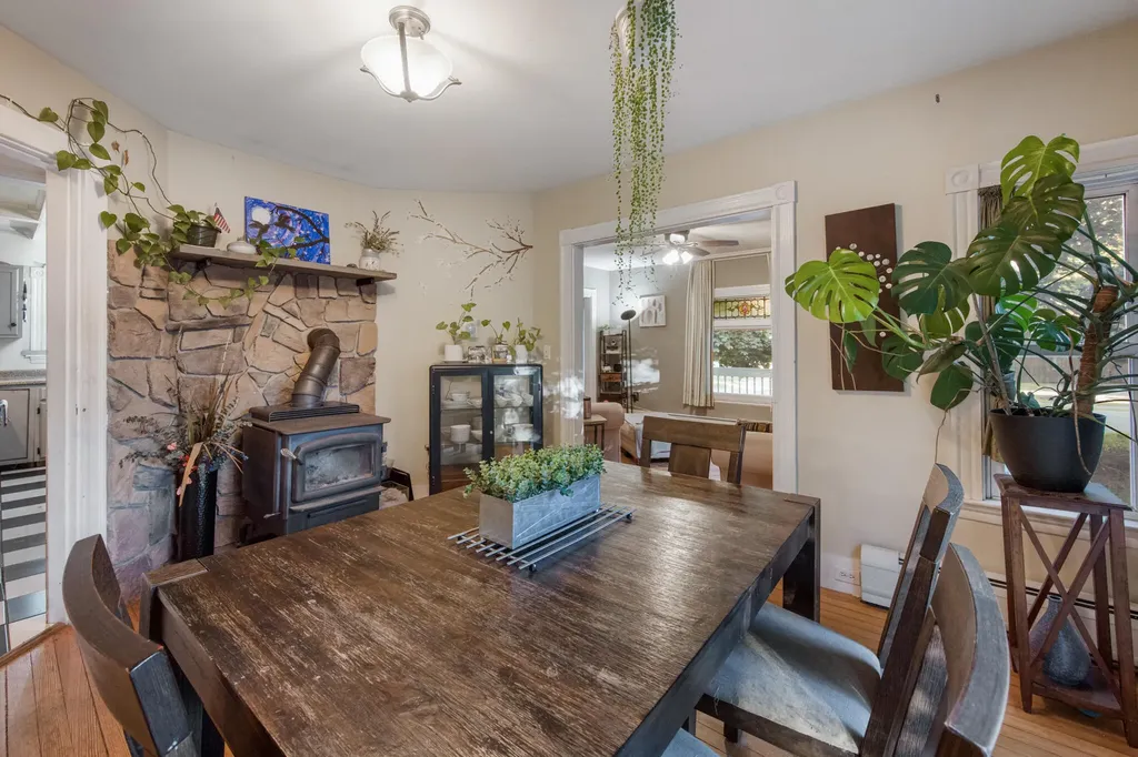 8 Grove Street Newport ME 04953