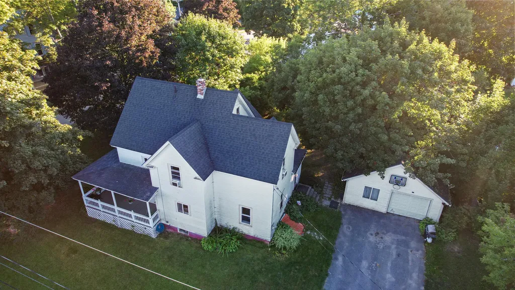 8 Grove Street Newport ME 04953