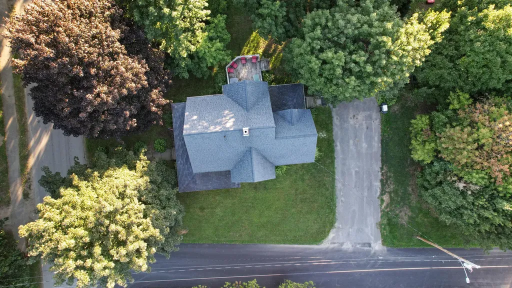 8 Grove Street Newport ME 04953