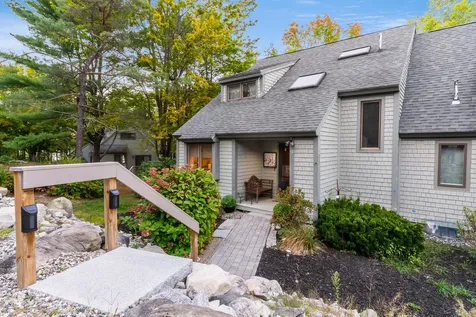 12 Brewster Circle Bridgton ME 04009