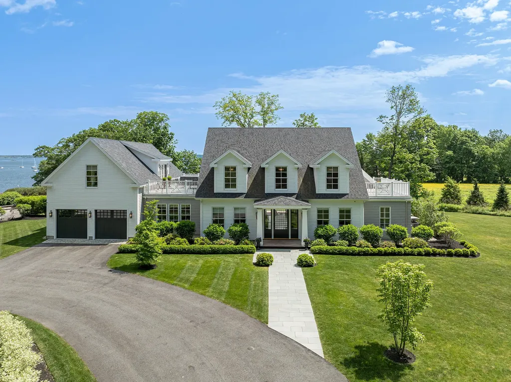 173 Foreside Road Falmouth ME 04105