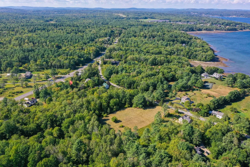 95 Bayside Road Northport ME 04849