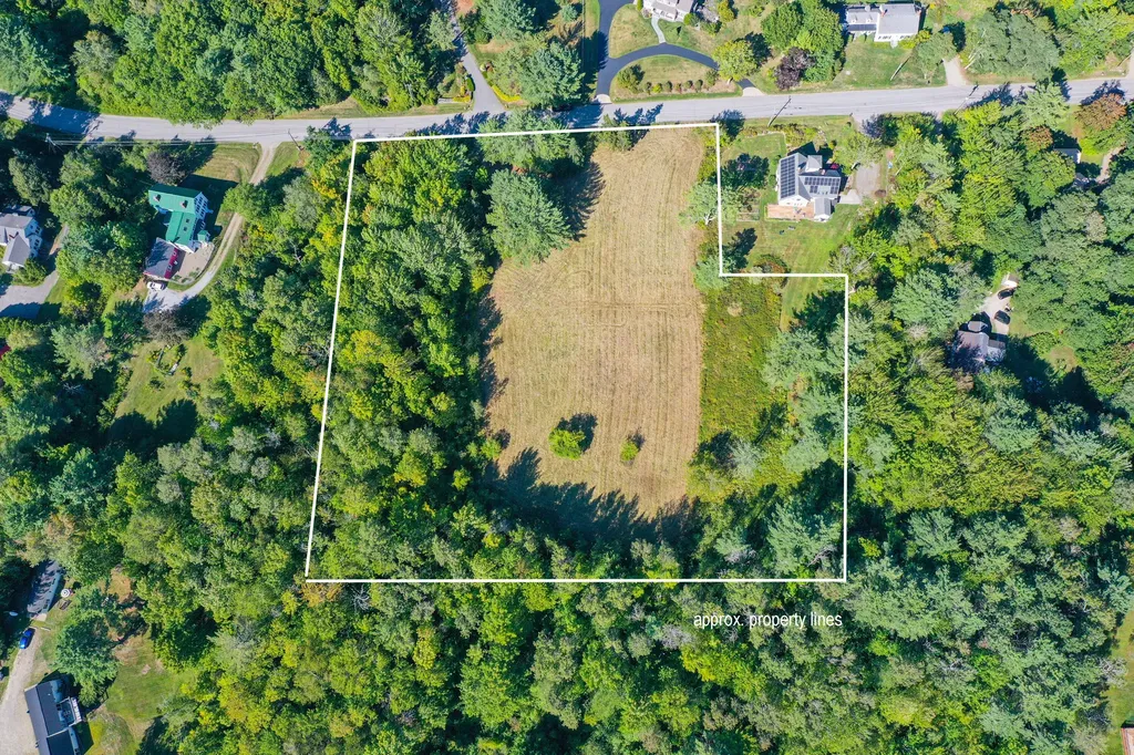95 Bayside Road Northport ME 04849