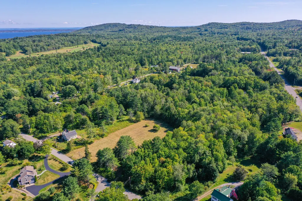 95 Bayside Road Northport ME 04849