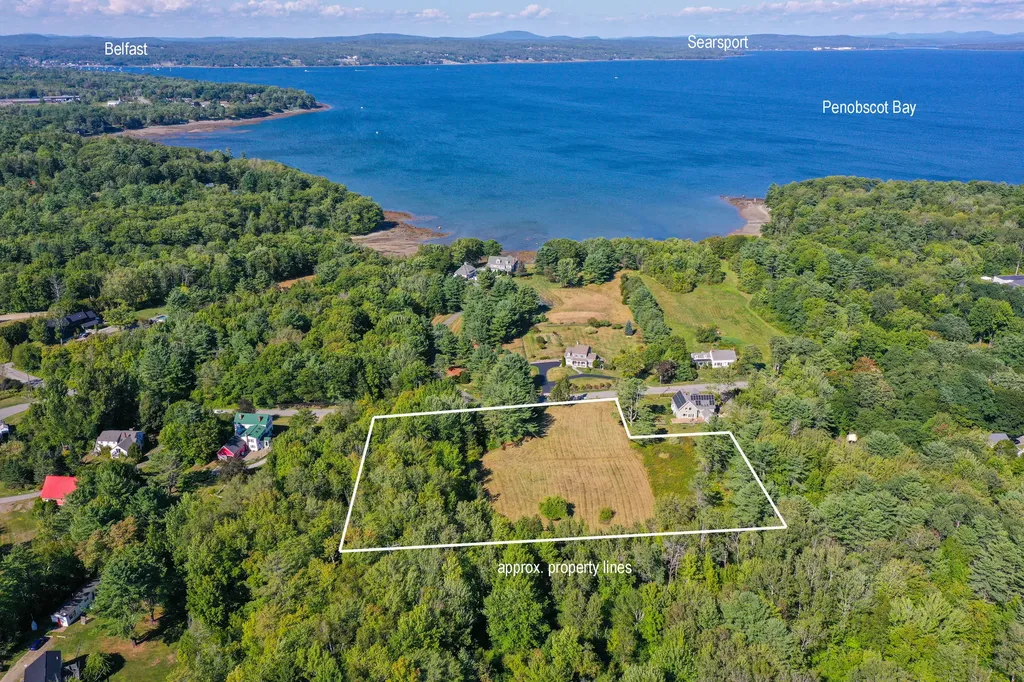 95 Bayside Road Northport ME 04849