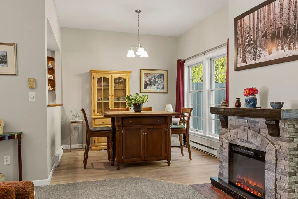 4 Sadler Drive Brunswick ME 04011
