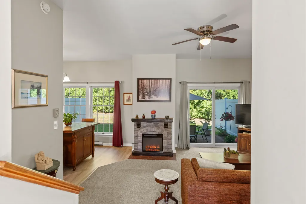 4 Sadler Drive Brunswick ME 04011