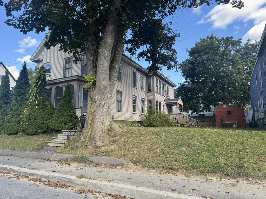 9 Gannett Street Augusta ME 04330