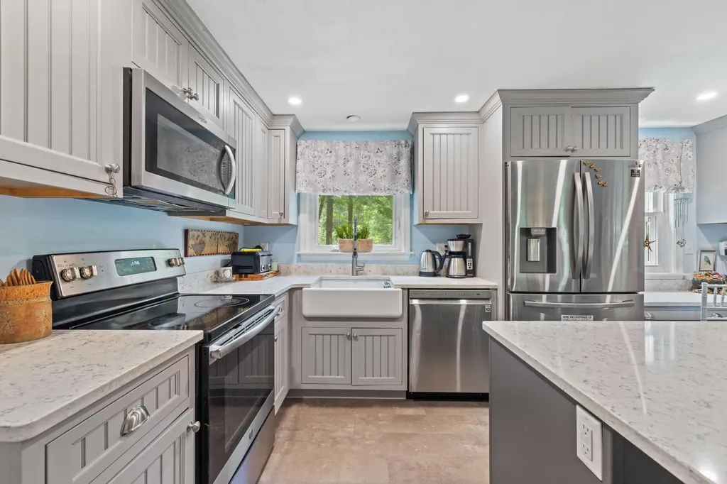 36 Middle Road Kennebunk ME 04043