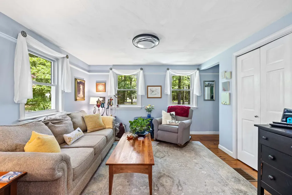 36 Middle Road Kennebunk ME 04043