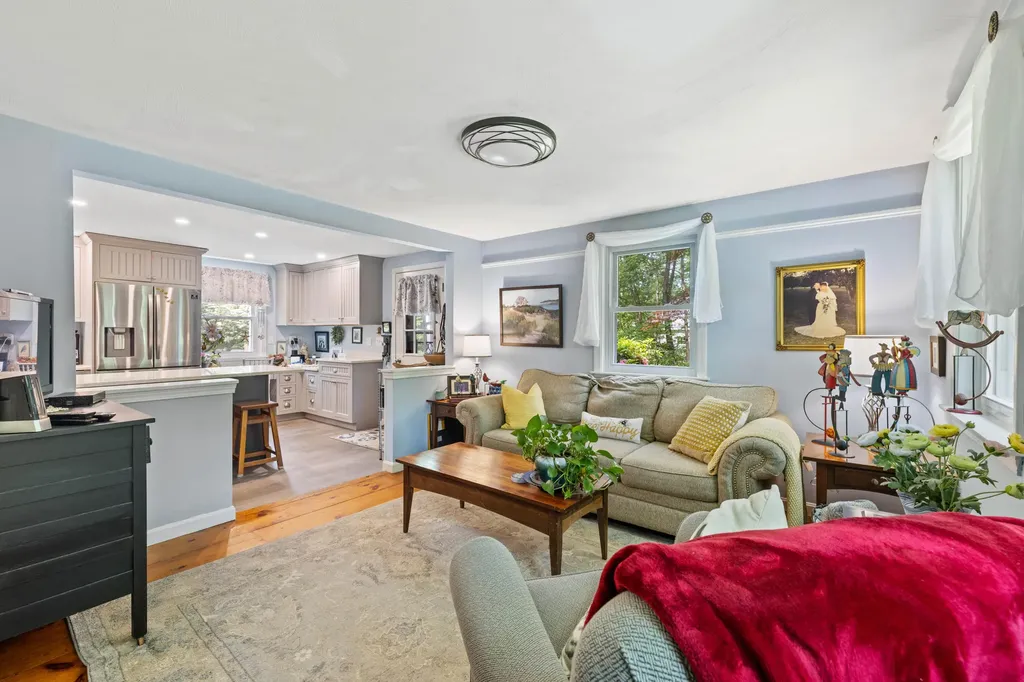 36 Middle Road Kennebunk ME 04043