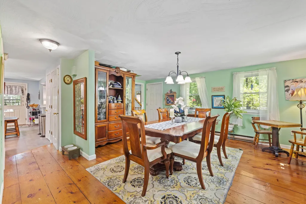 36 Middle Road Kennebunk ME 04043