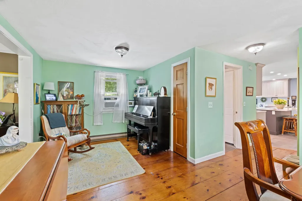 36 Middle Road Kennebunk ME 04043