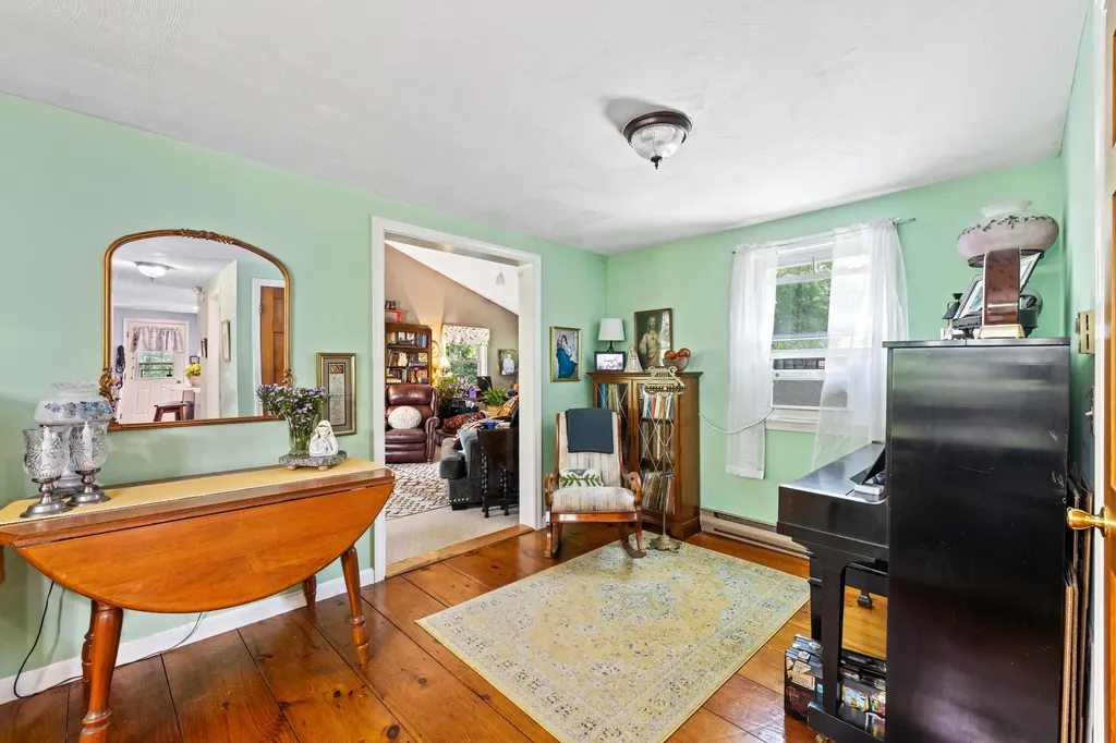 36 Middle Road Kennebunk ME 04043