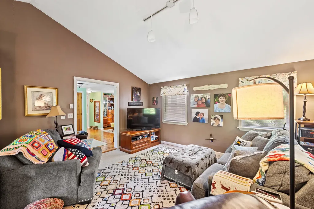 36 Middle Road Kennebunk ME 04043
