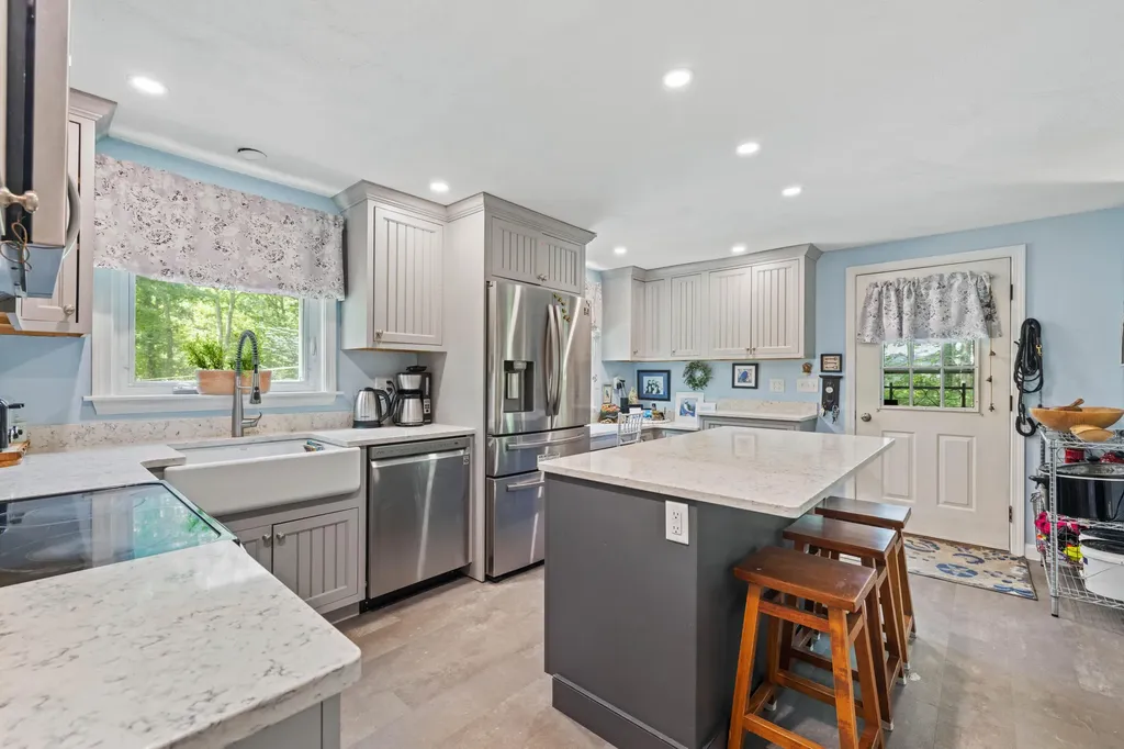 36 Middle Road Kennebunk ME 04043