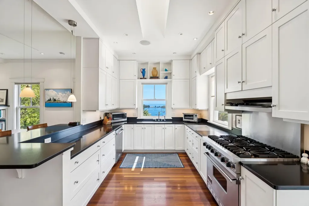 8 Cedar Street Camden ME 04843