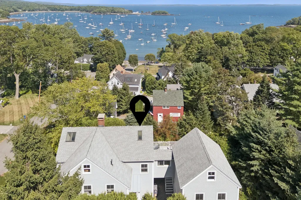 8 Cedar Street Camden ME 04843