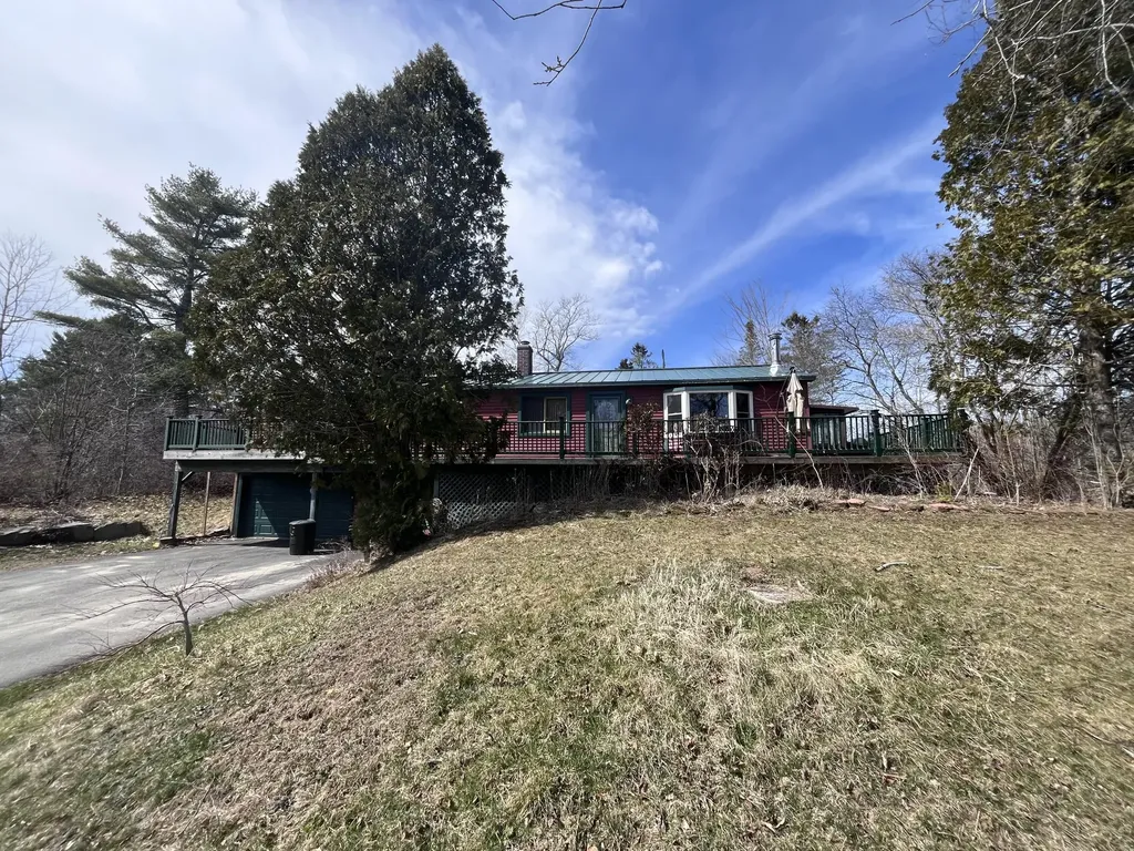 437 Stream Road Winterport ME 04496