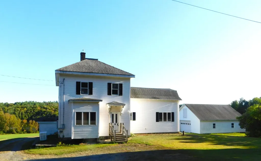 76 Dexter Road Garland ME 04939