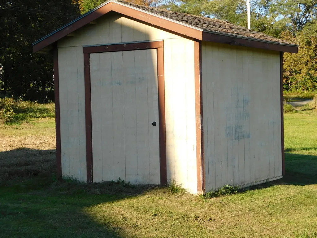 76 Dexter Road Garland ME 04939