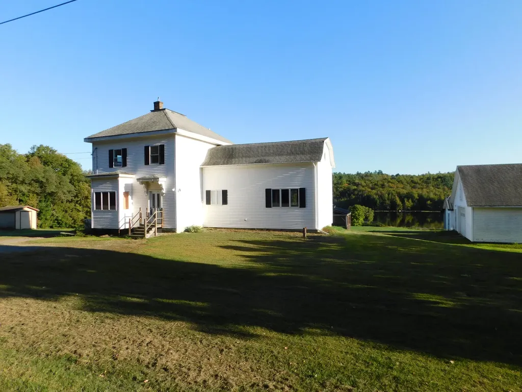76 Dexter Road Garland ME 04939