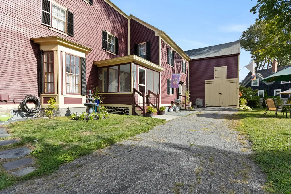 25 Cross Street Saco ME 04072