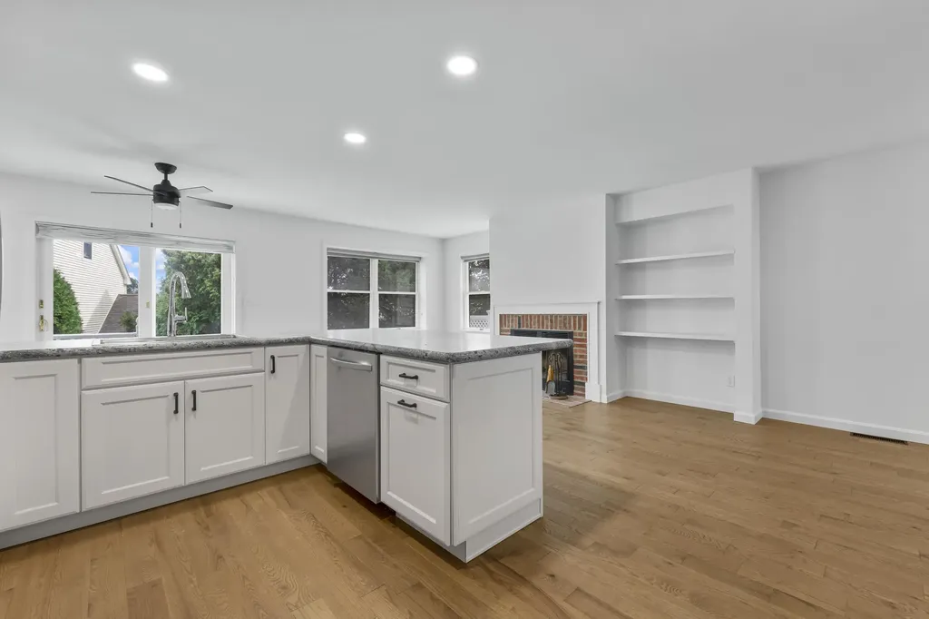 10 Yorke Ridge Way York ME 03909