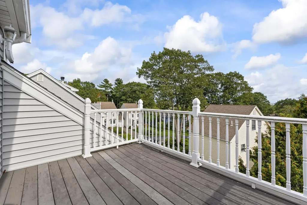 10 Yorke Ridge Way York ME 03909