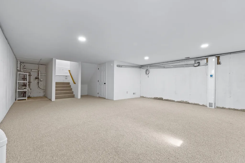 10 Yorke Ridge Way York ME 03909