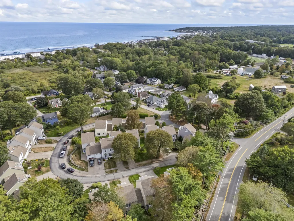10 Yorke Ridge Way York ME 03909