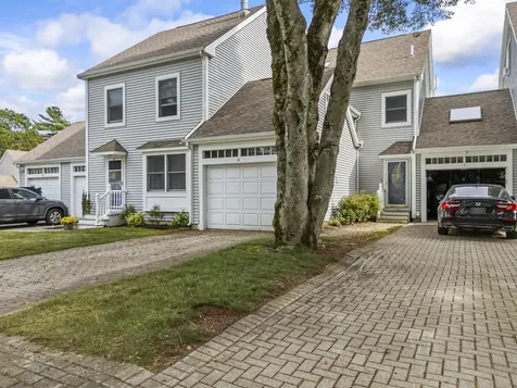 10 Yorke Ridge Way York ME 03909