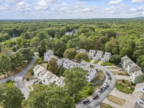 10 Yorke Ridge Way York ME 03909