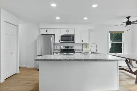 10 Yorke Ridge Way York ME 03909