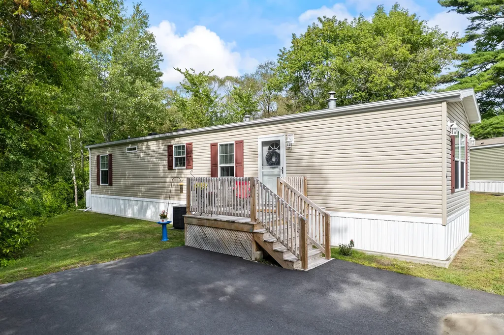 4 Clover Corner Lane Augusta ME 04330