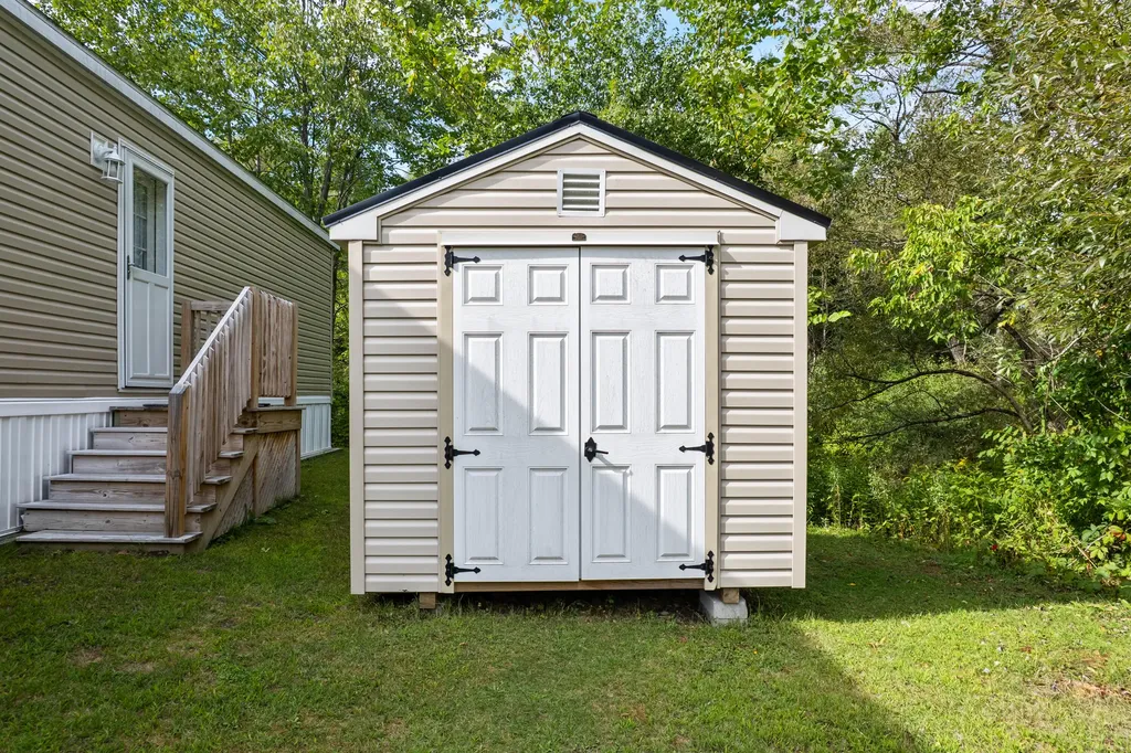 4 Clover Corner Lane Augusta ME 04330
