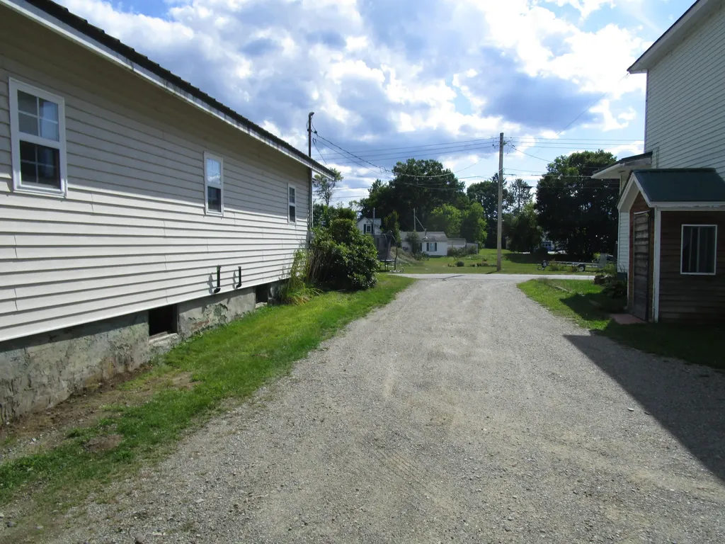 10 York Street Howland ME 04448